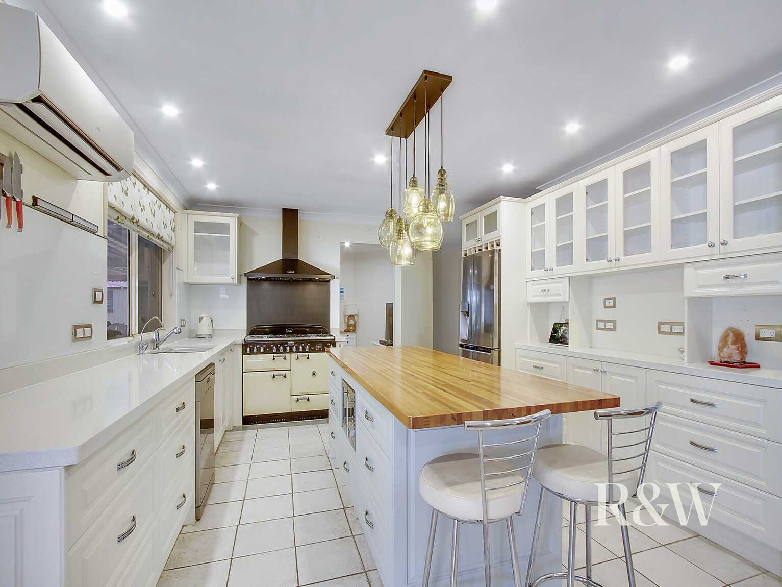 122 Explorers Way St Clair