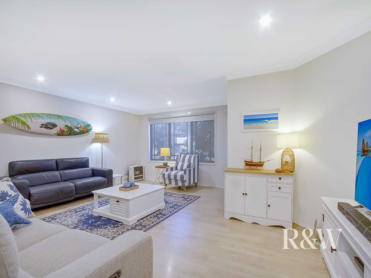 122 Explorers Way St Clair