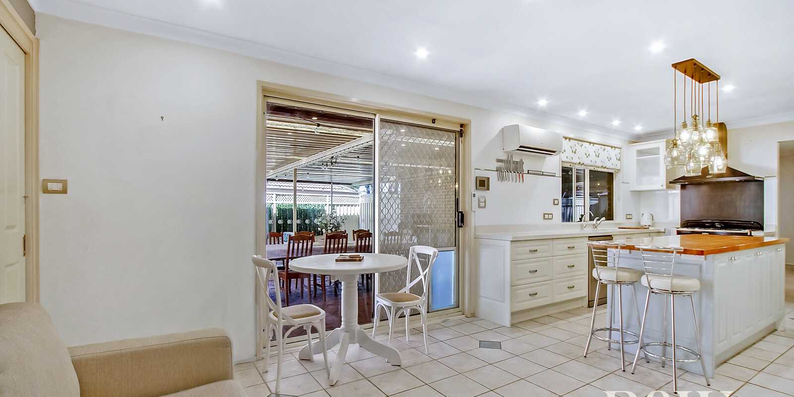 122 Explorers Way St Clair