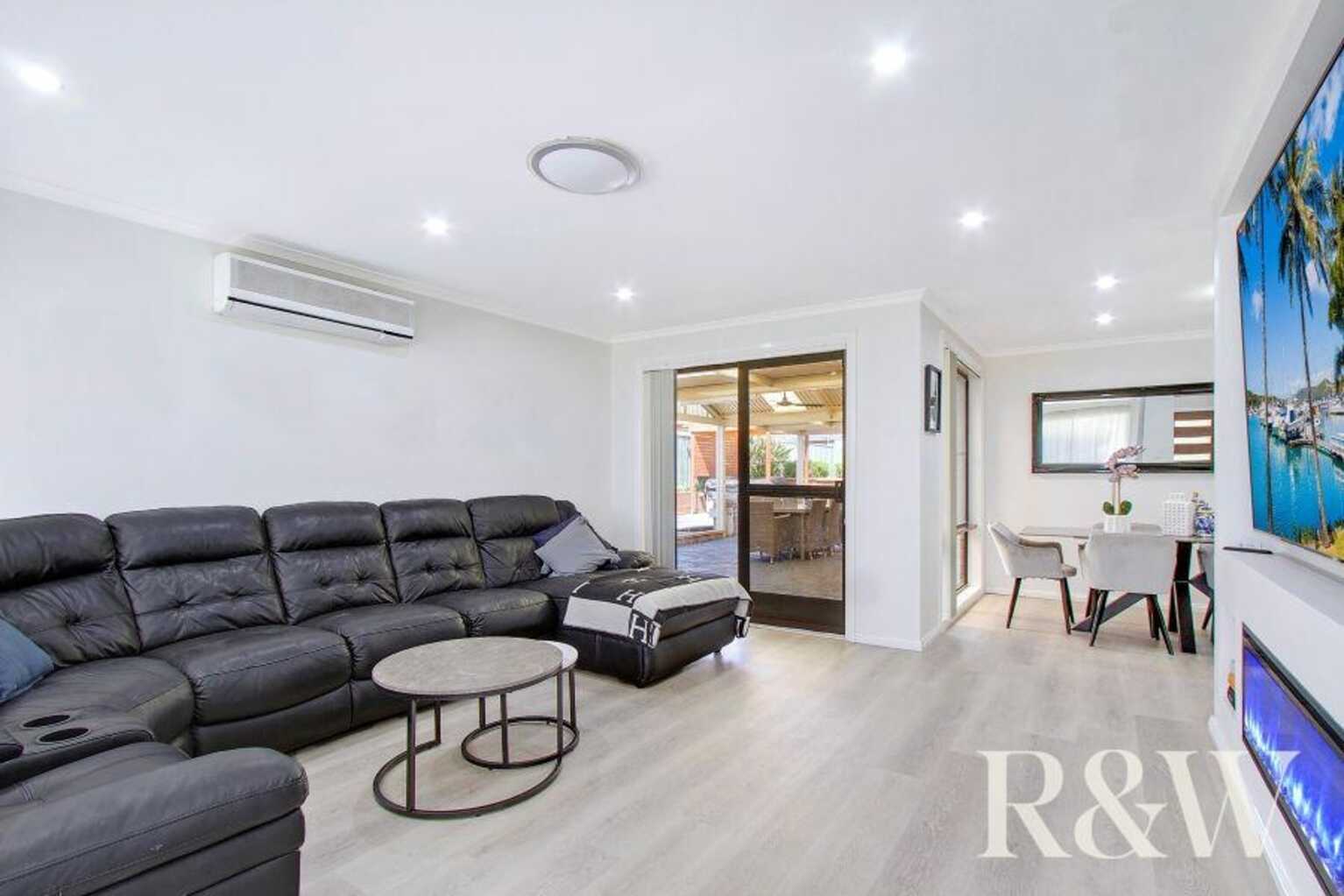 68 Windrush Circuit St Clair