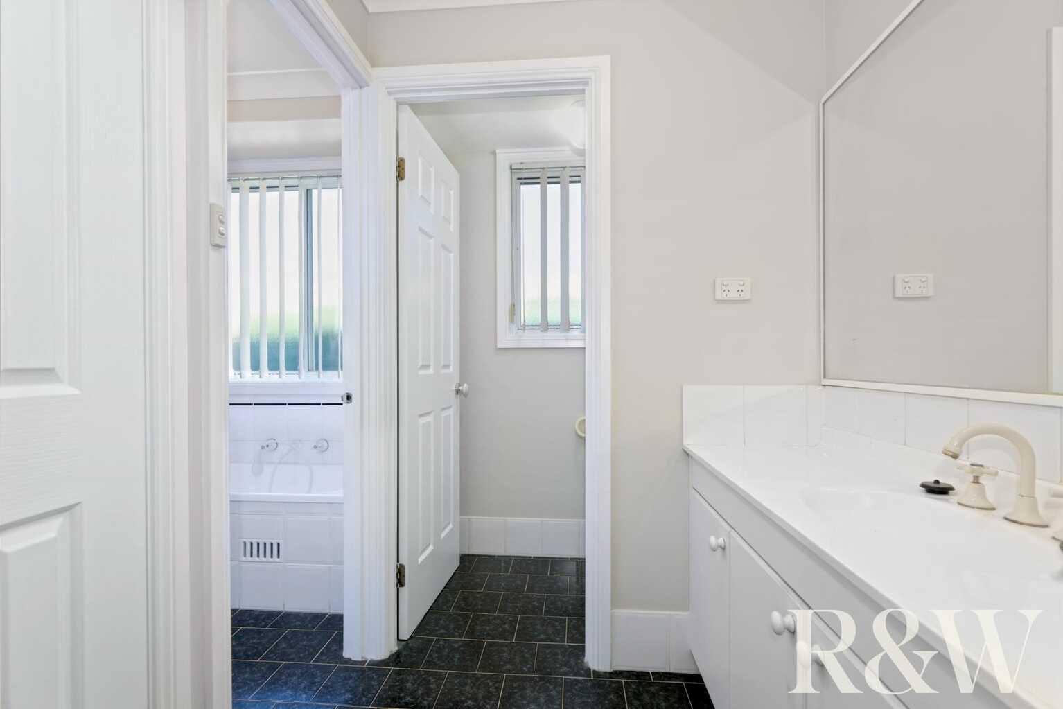 6 Shamrock Court St Clair 6 Shamrock Court St Clair