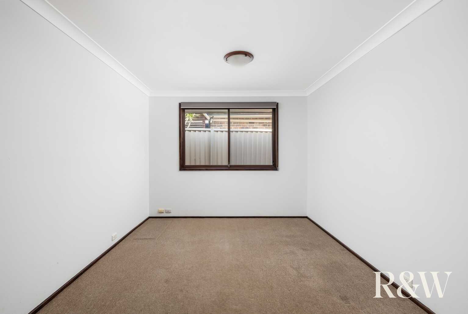 14 Hascombe Way St Clair