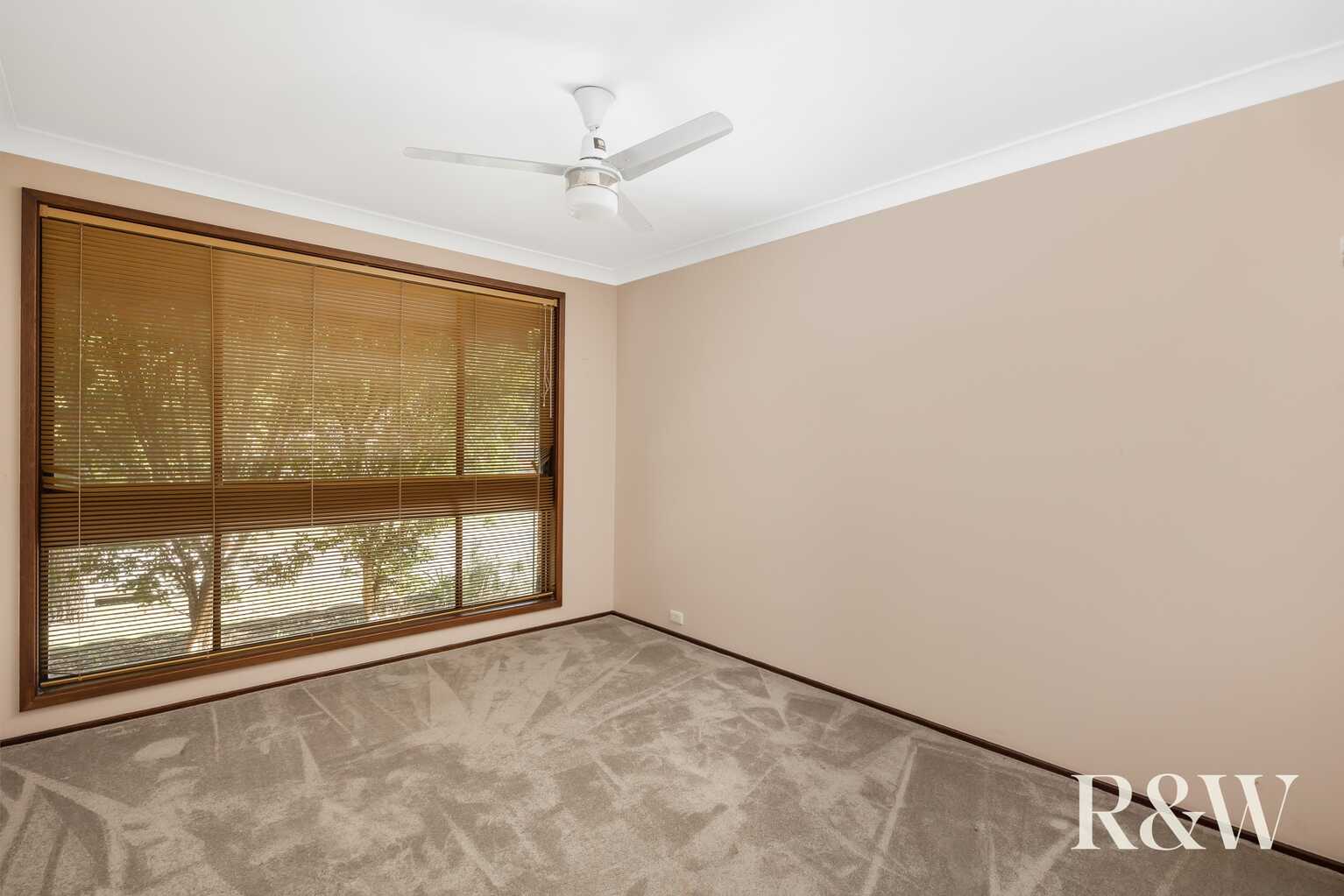 14 Hascombe Way St Clair