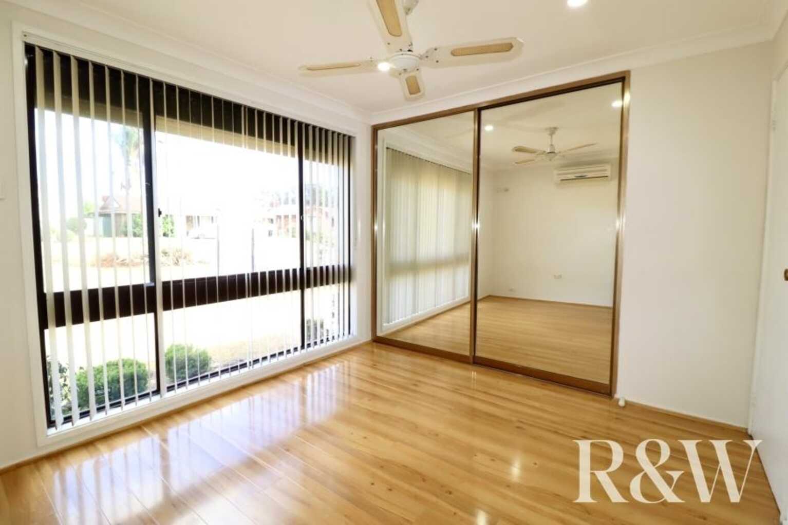 8 Timesweep Drive St Clair