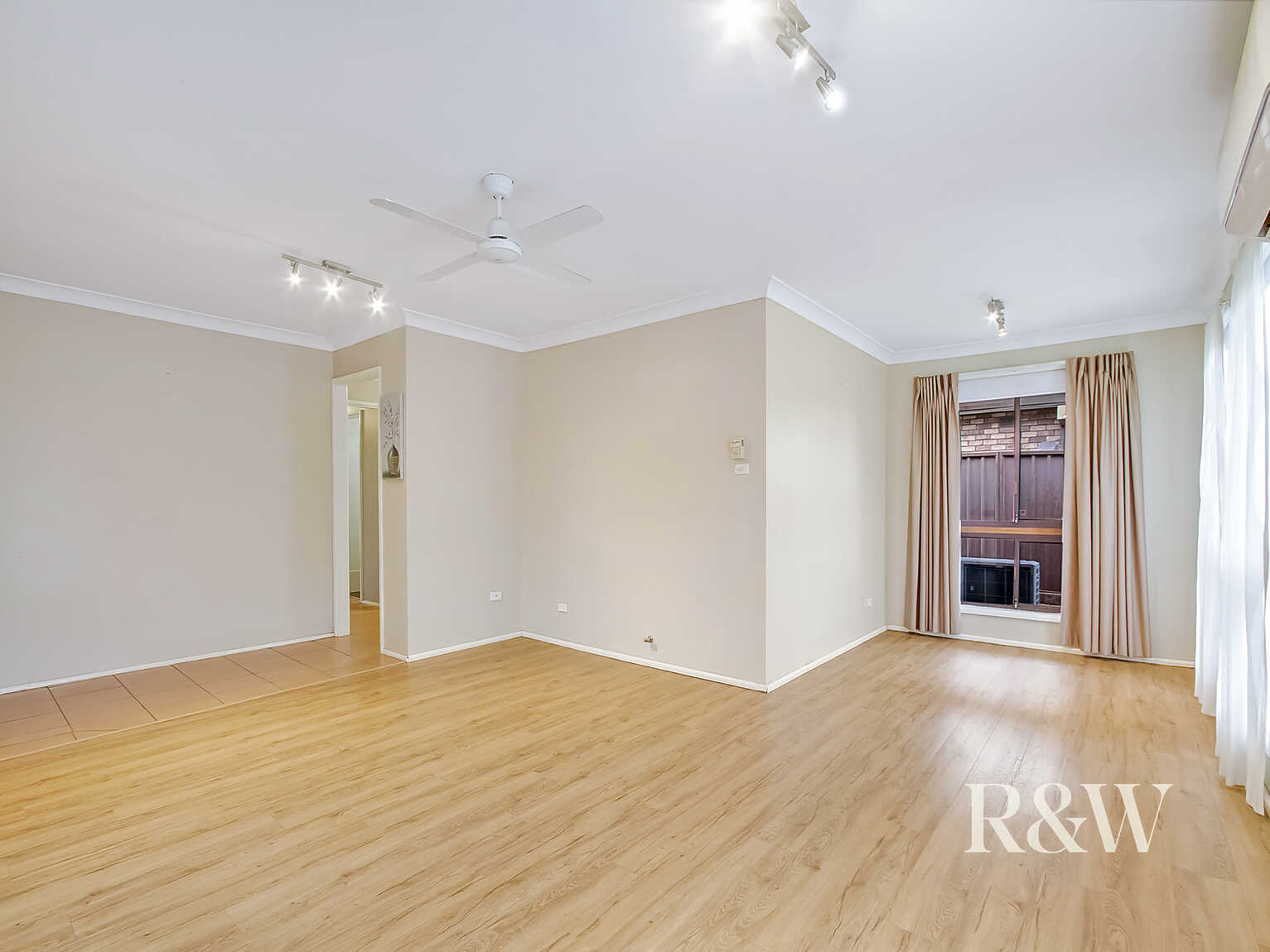 59 Banks Drive St Clair 59 Banks Drive St Clair