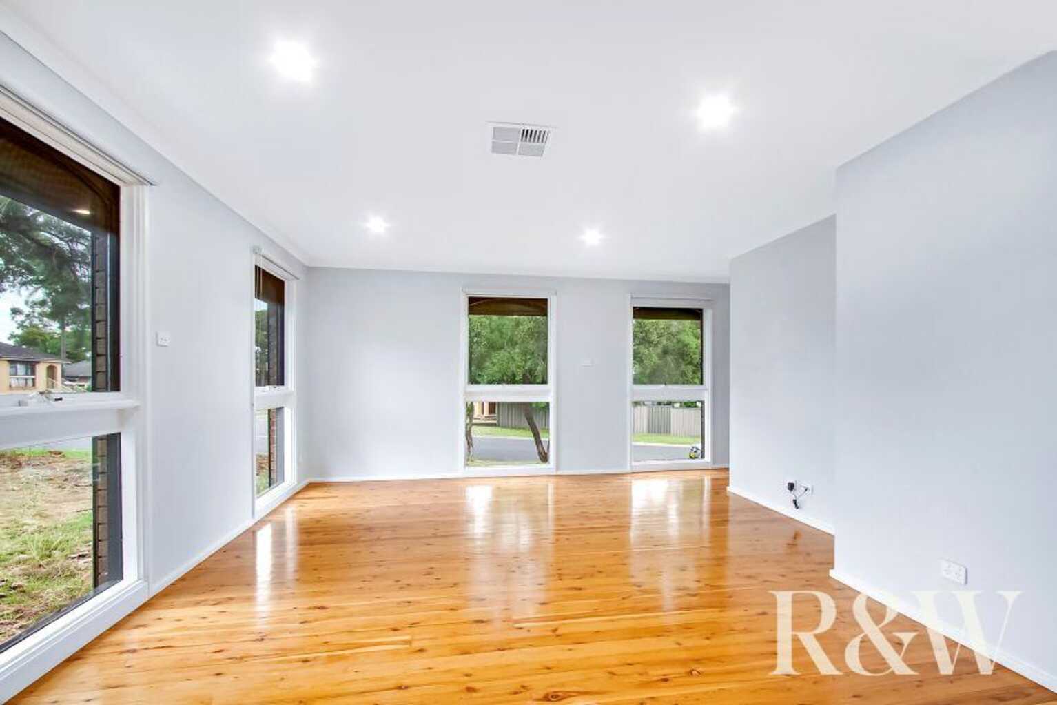 38 Garrick Road St Clair 38 Garrick Road St Clair