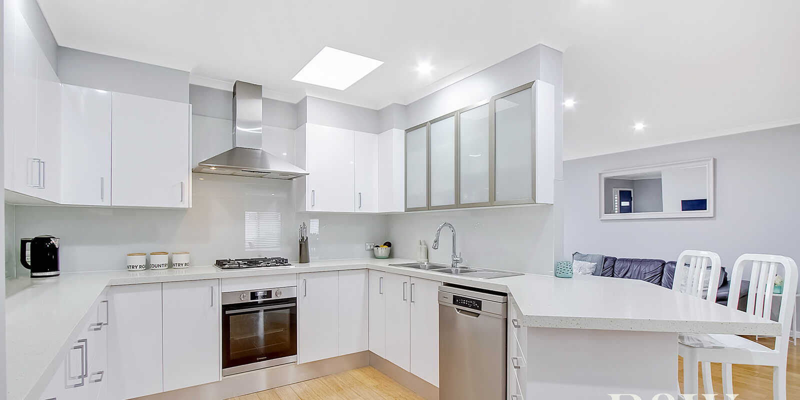 8 Kala Circuit St Clair