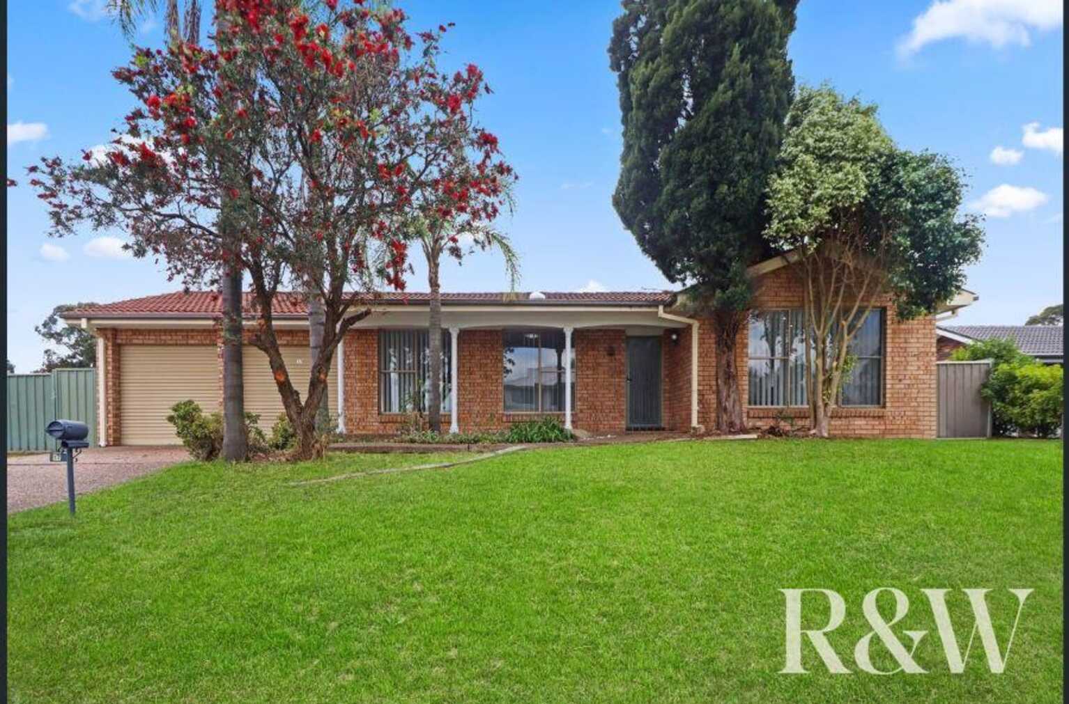 17 Rainbow Place, St Clair
