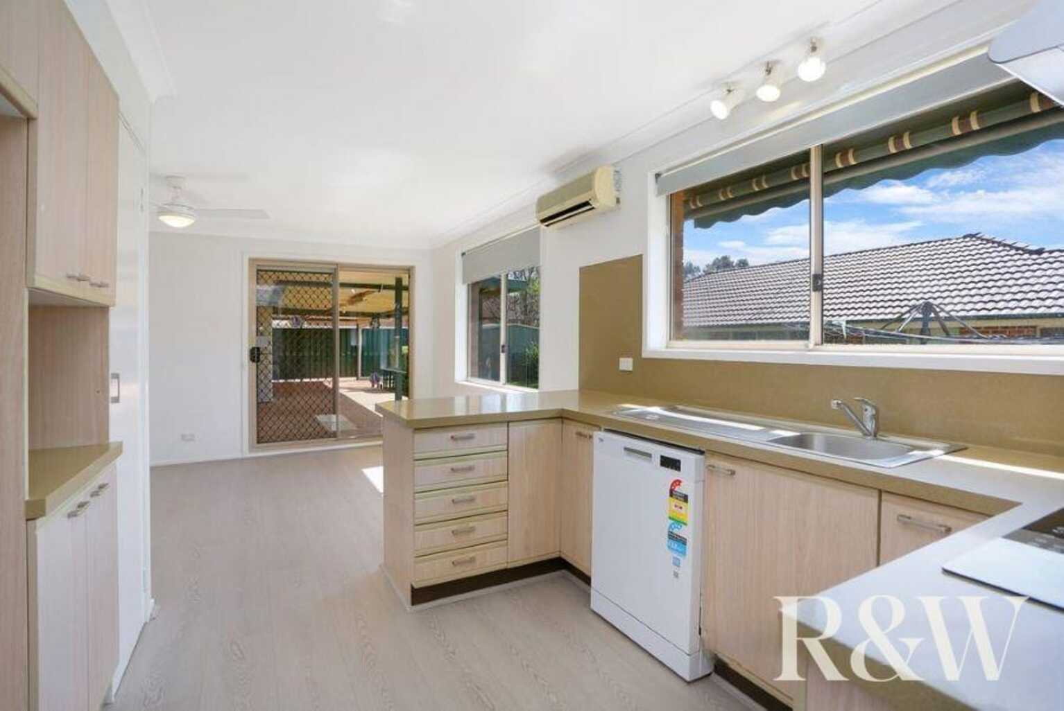 51 Womra Crescent Glenmore Park