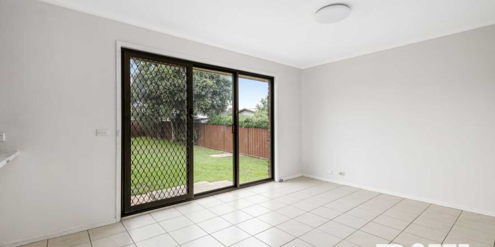 4 Galah Close St Clair