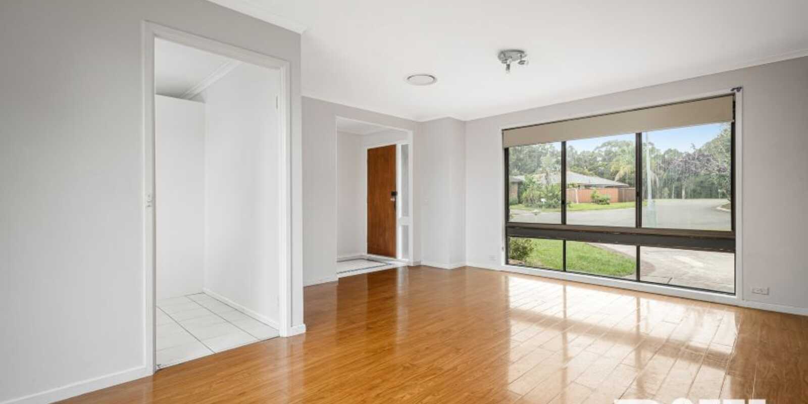 4 Galah Close St Clair