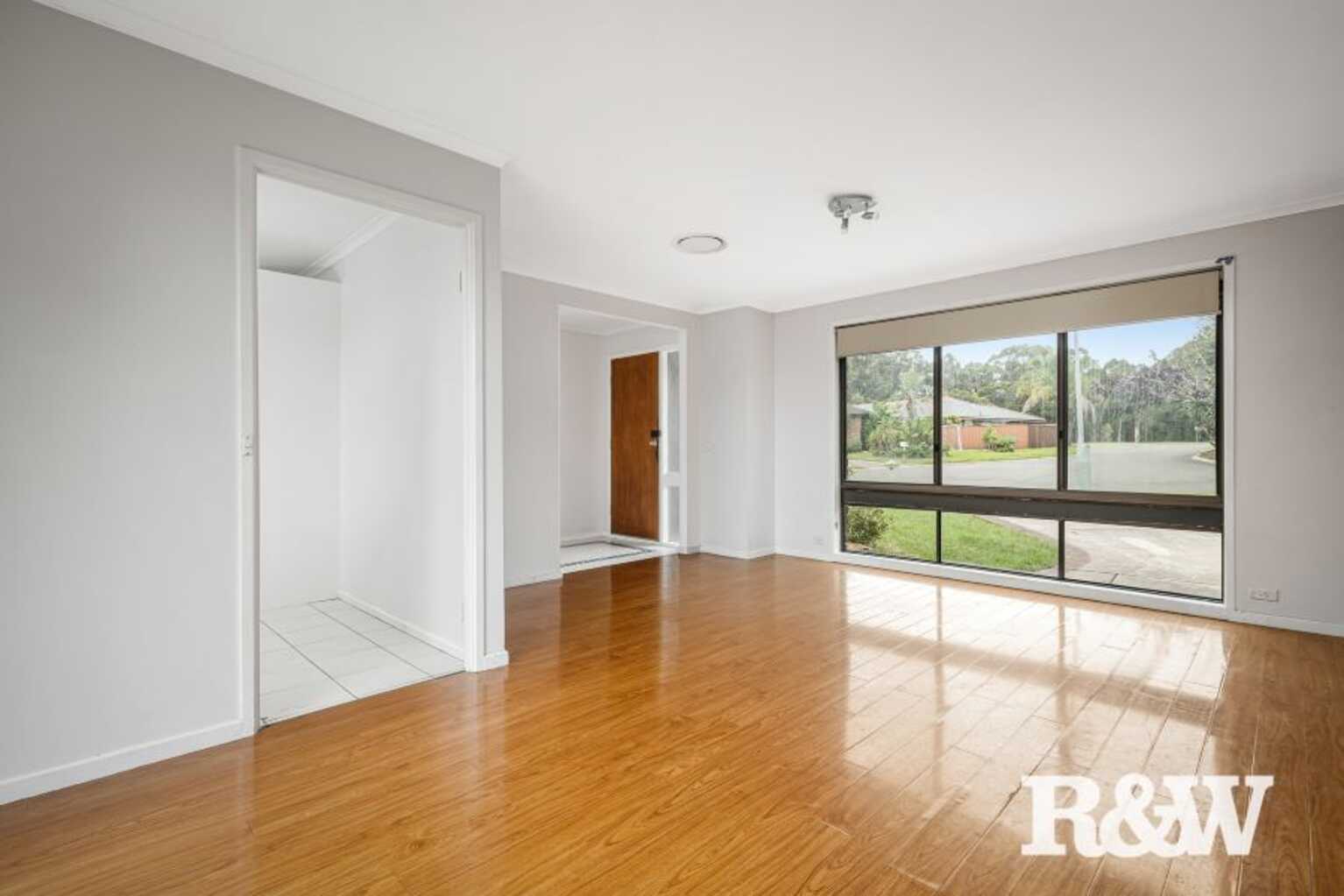 4 Galah Close St Clair