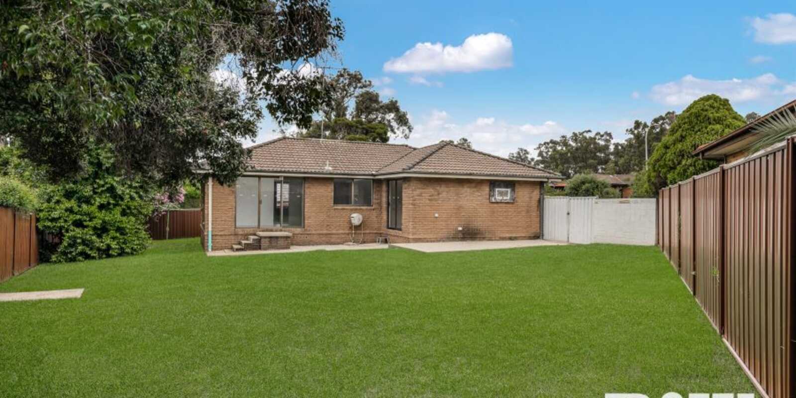 4 Galah Close St Clair