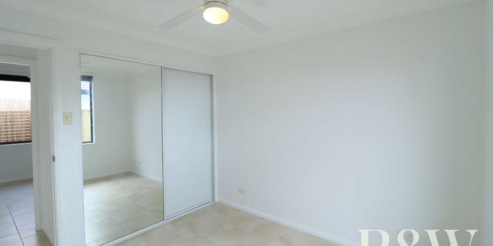 37A Madison Circuit St Clair