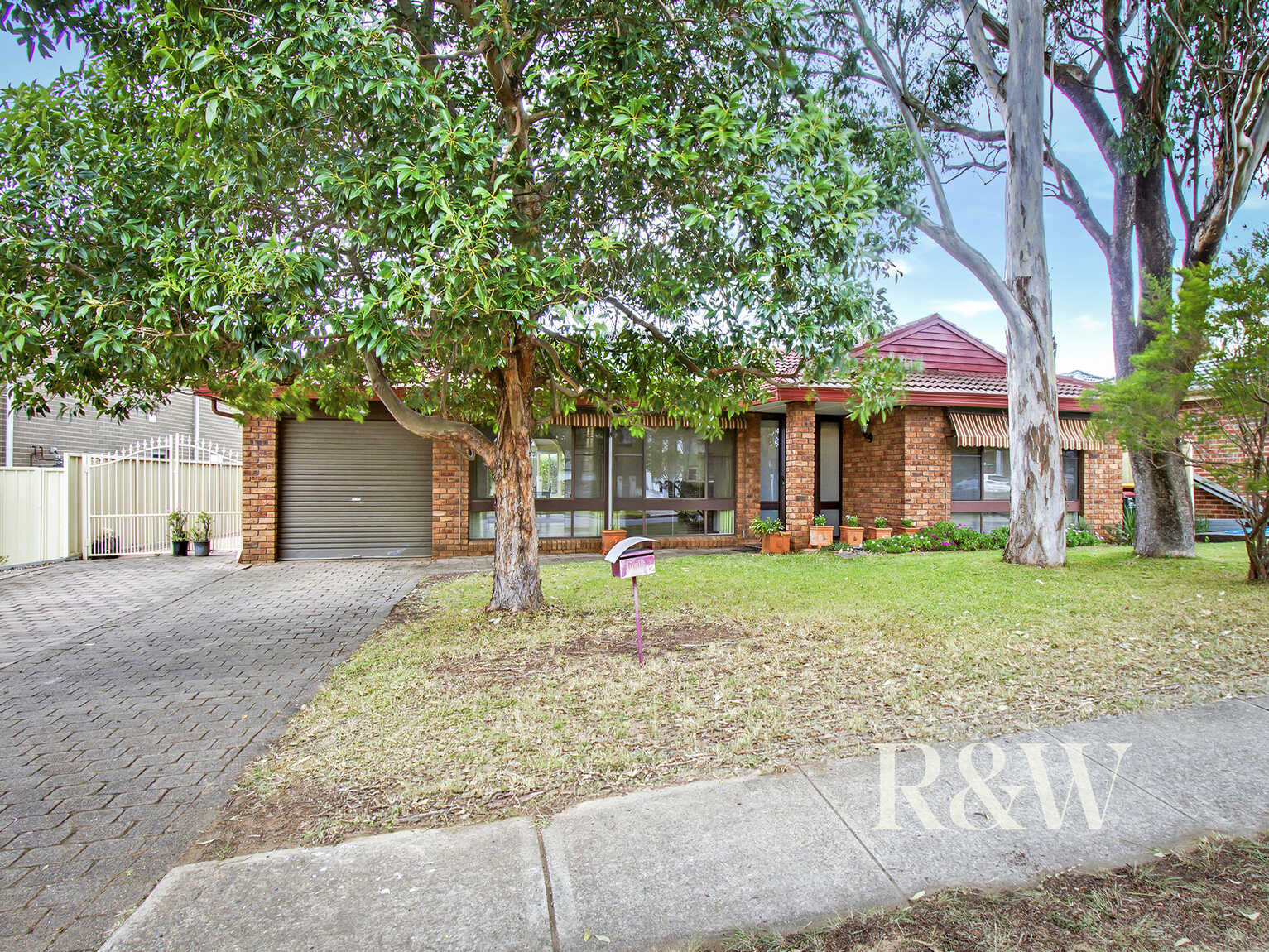 12 The Grandstand St Clair 12 The Grandstand St Clair