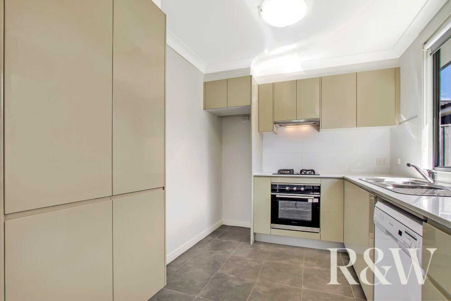 6A Bowerbird Crescent St Clair