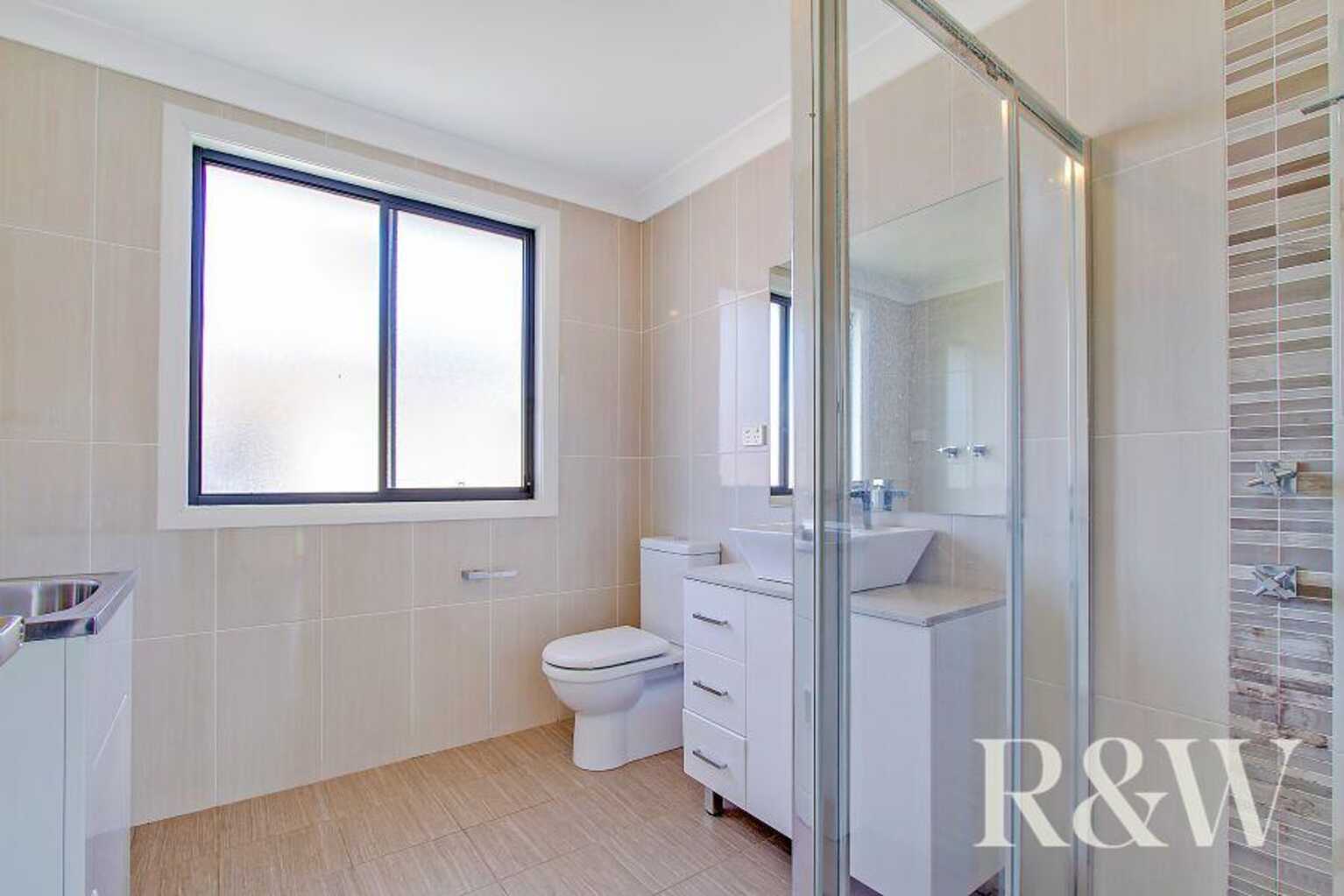 6A Bowerbird Crescent St Clair