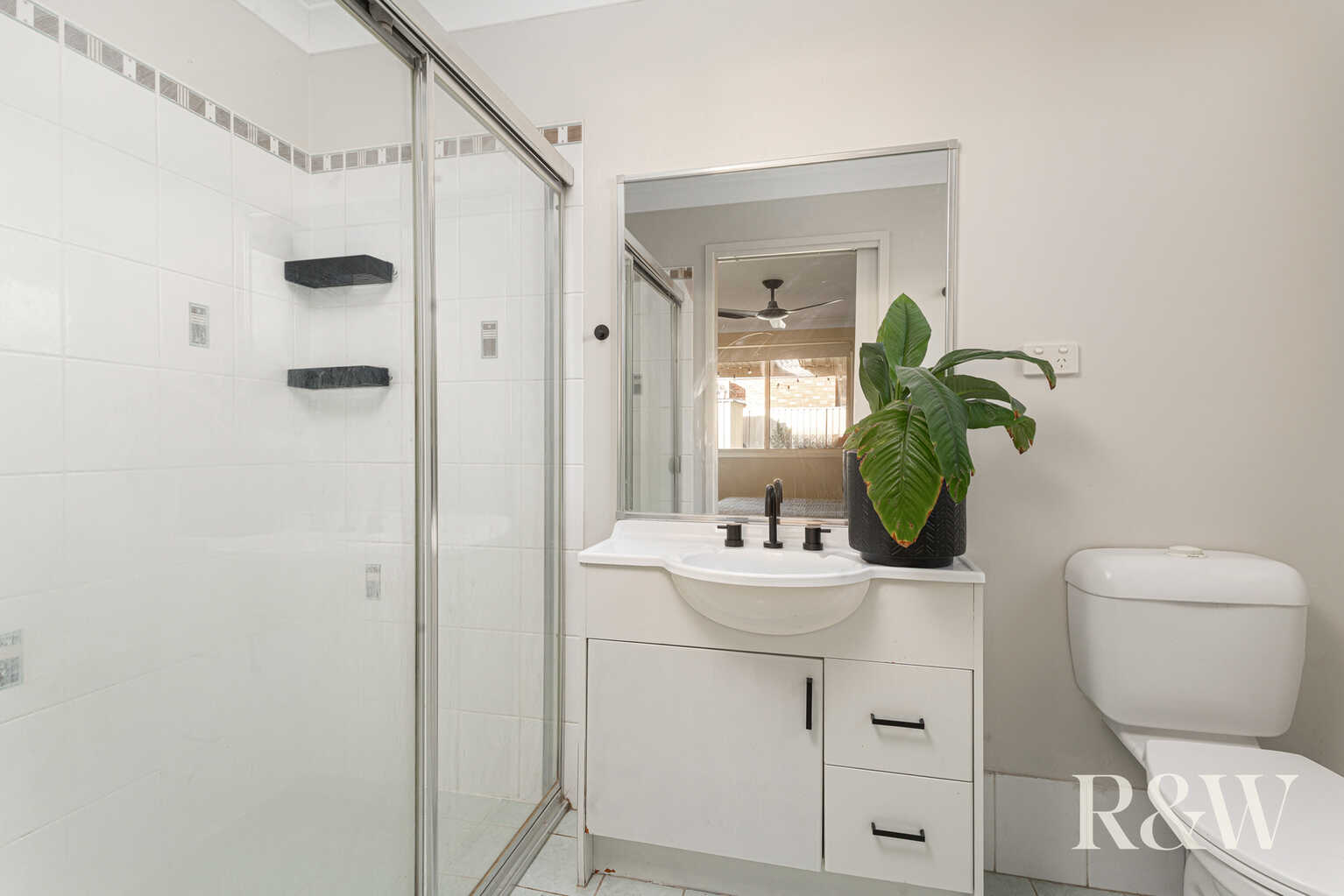 1/6 Brisbane Street Oxley Park