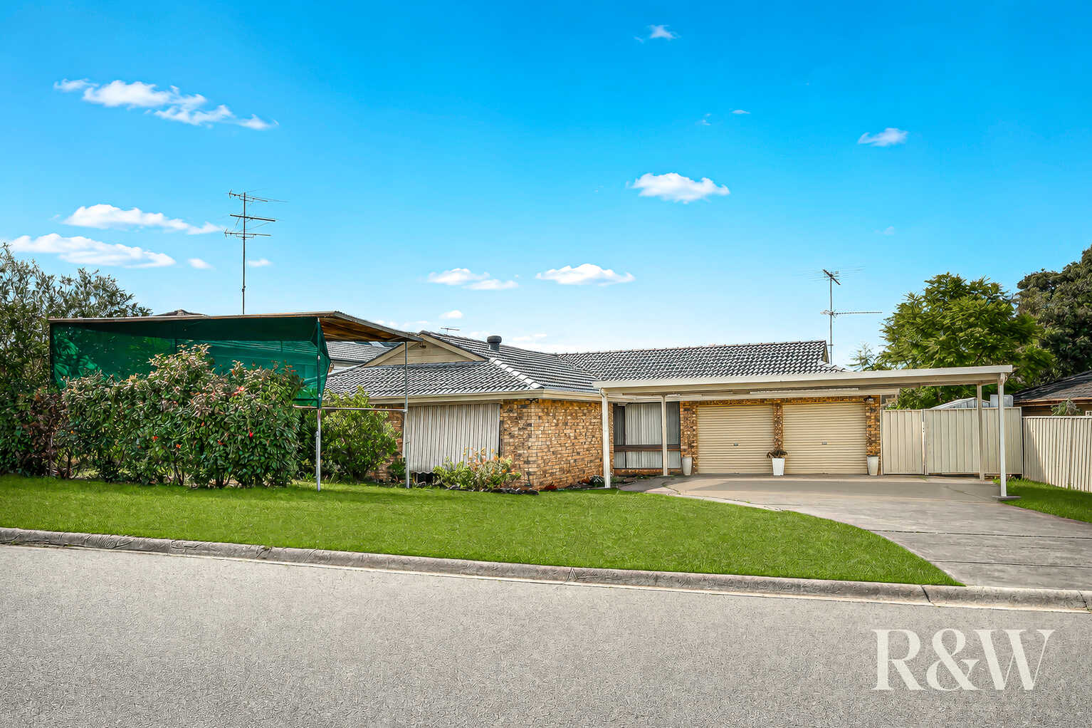 22 Timesweep Drive St Clair 22 Timesweep Drive St Clair