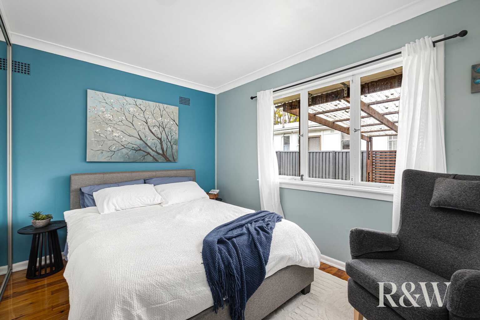 27 & 27A Ellsworth Drive Tregear 27 & 27A Ellsworth Drive Tregear