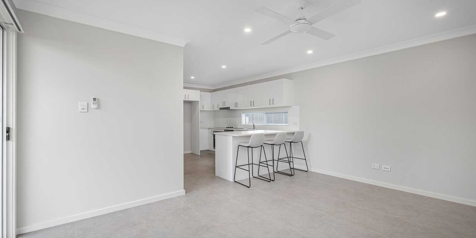 27 & 27A Ellsworth Drive Tregear 27 & 27A Ellsworth Drive Tregear