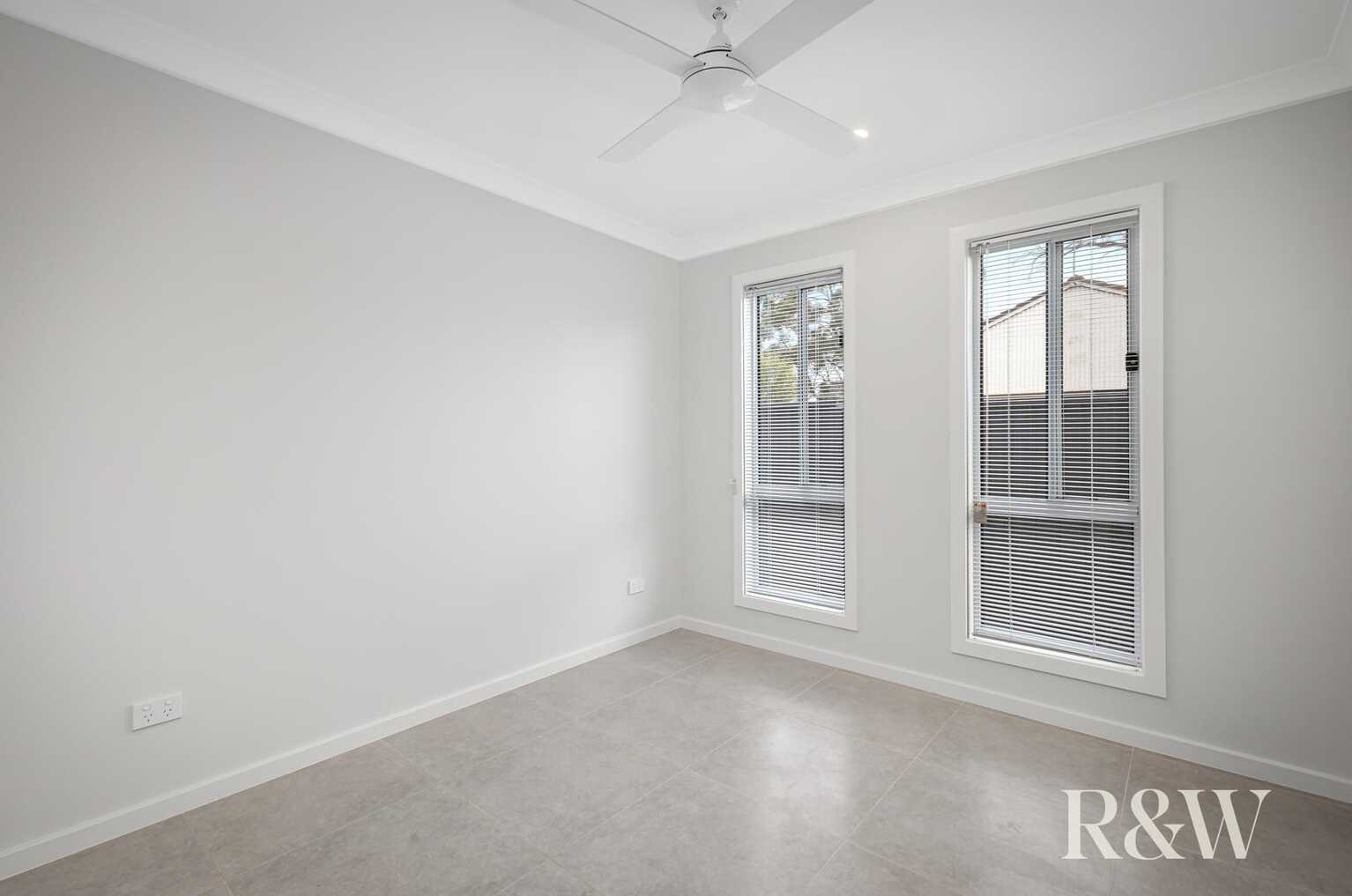 27 & 27A Ellsworth Drive Tregear 27 & 27A Ellsworth Drive Tregear