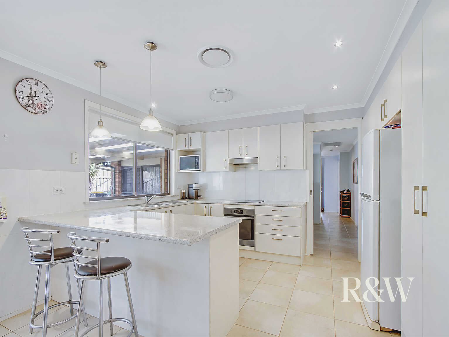 7 Eucumbene Place St Clair