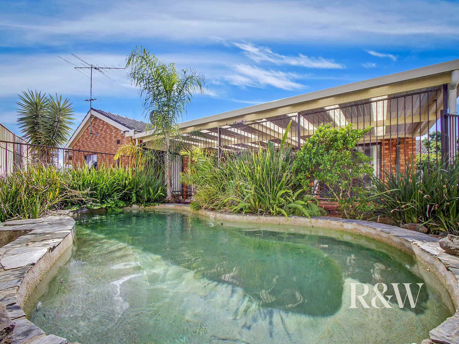 7 Eucumbene Place St Clair