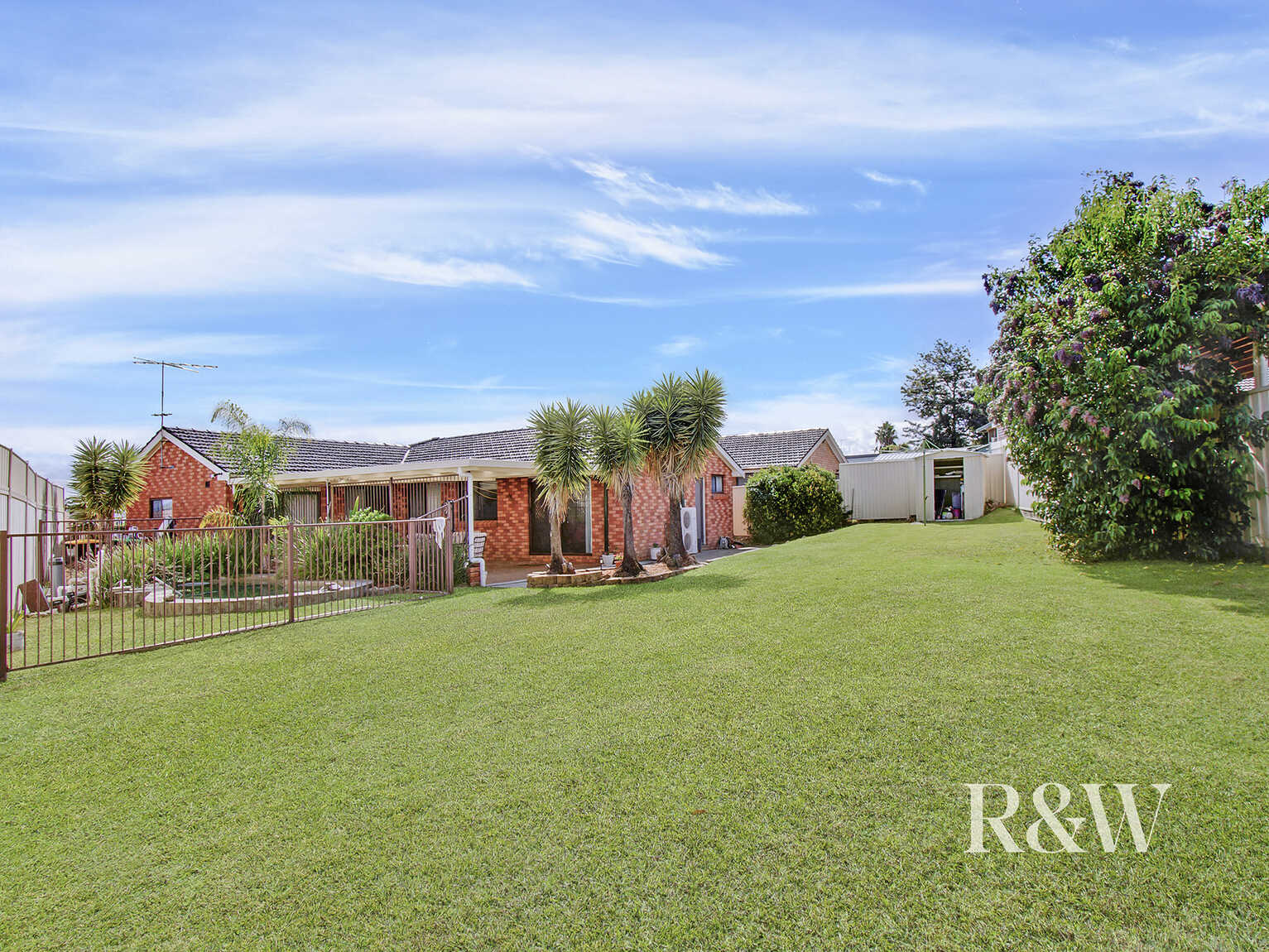7 Eucumbene Place St Clair