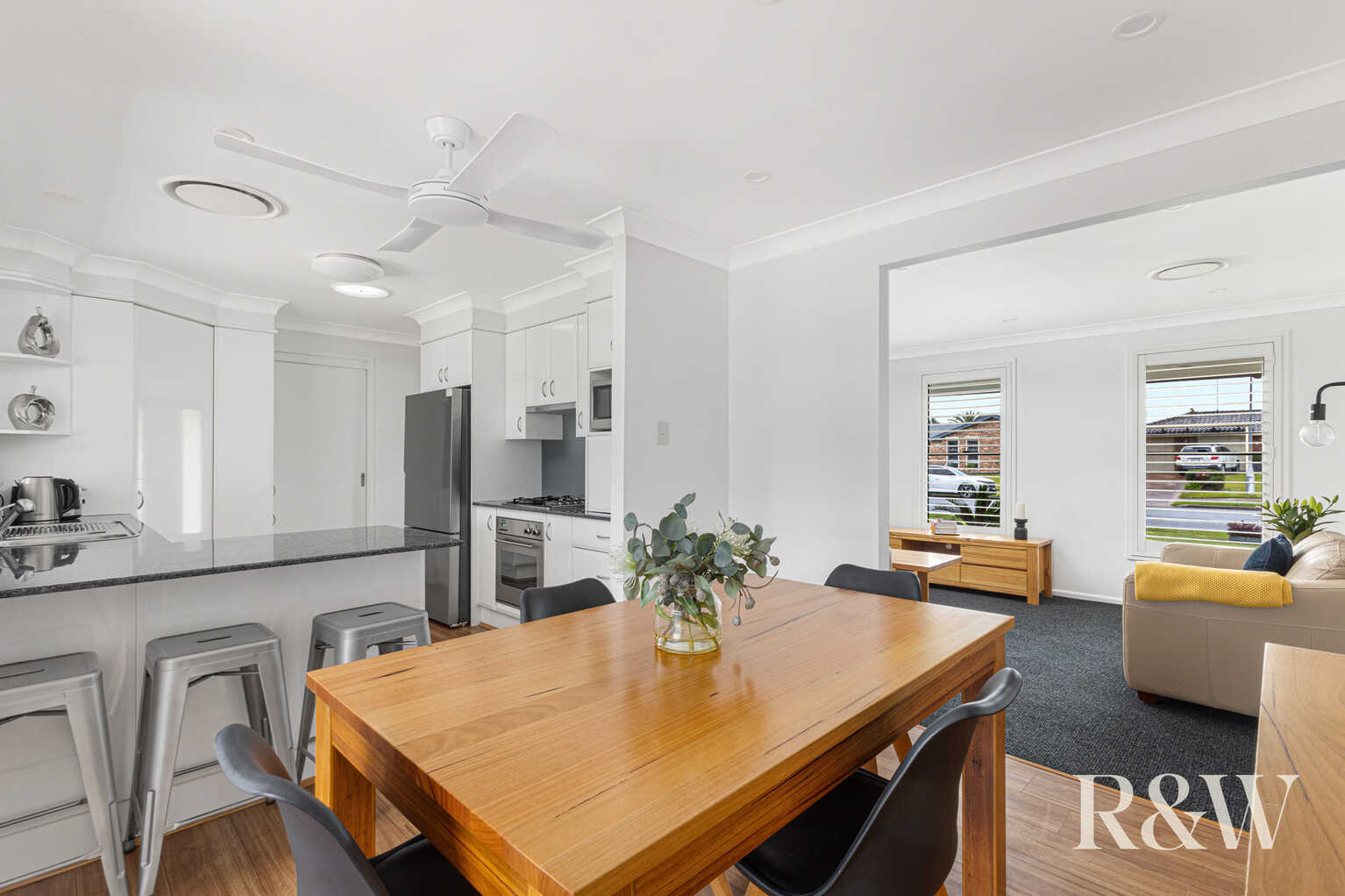 44 Endeavour Avenue St Clair 44 Endeavour Avenue St Clair
