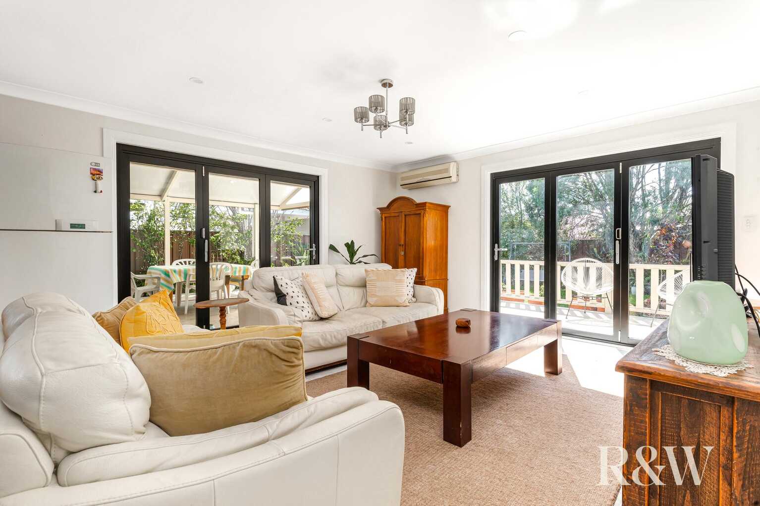 19 Rotorua Road St Clair