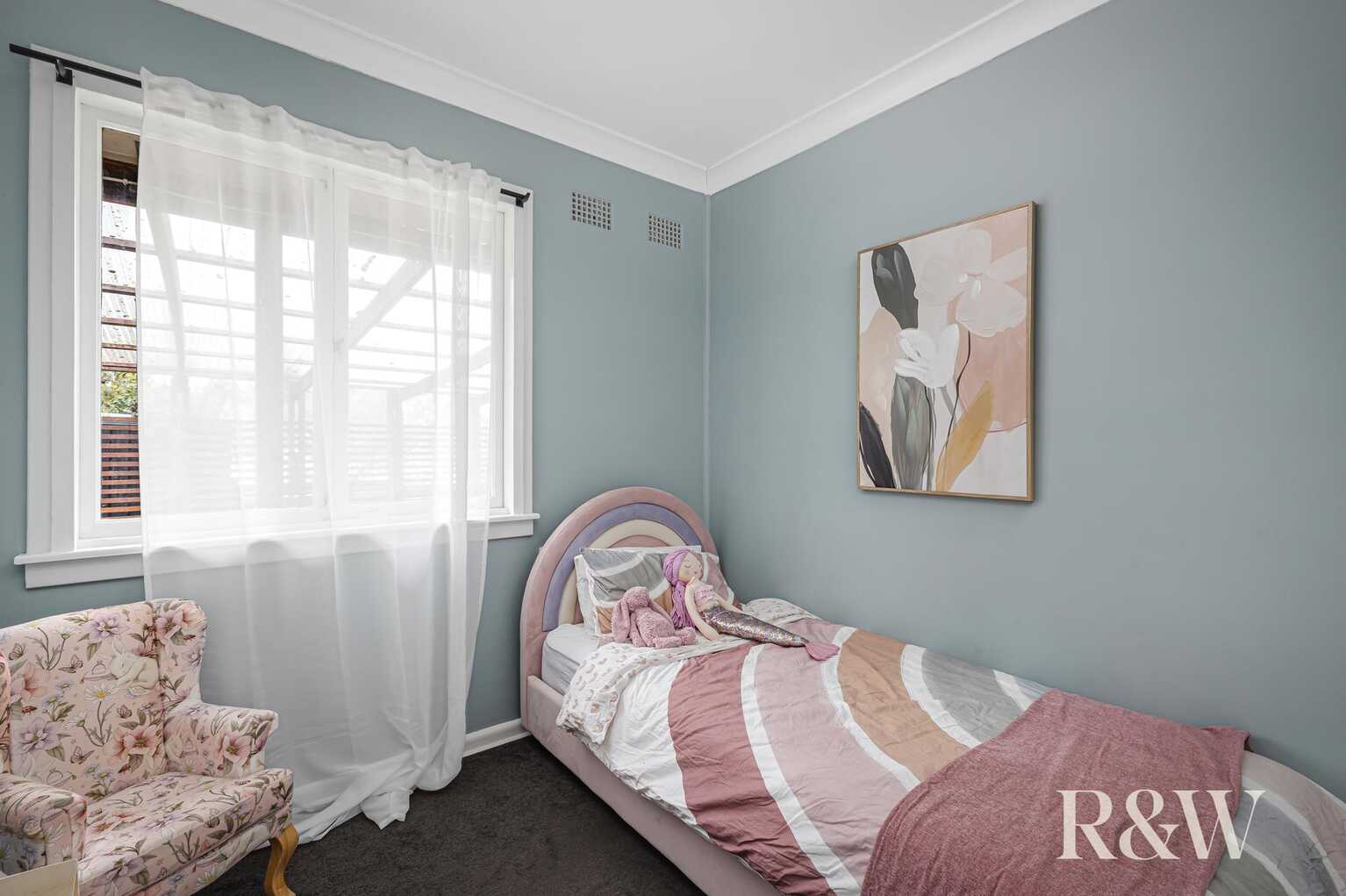 27 & 27A Ellsworth Drive Tregear