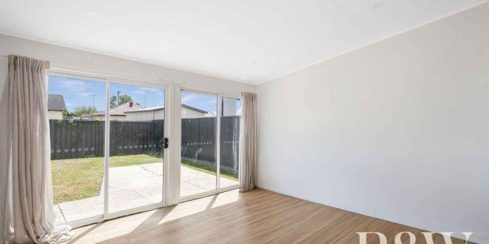 16 Dan Crescent Colyton