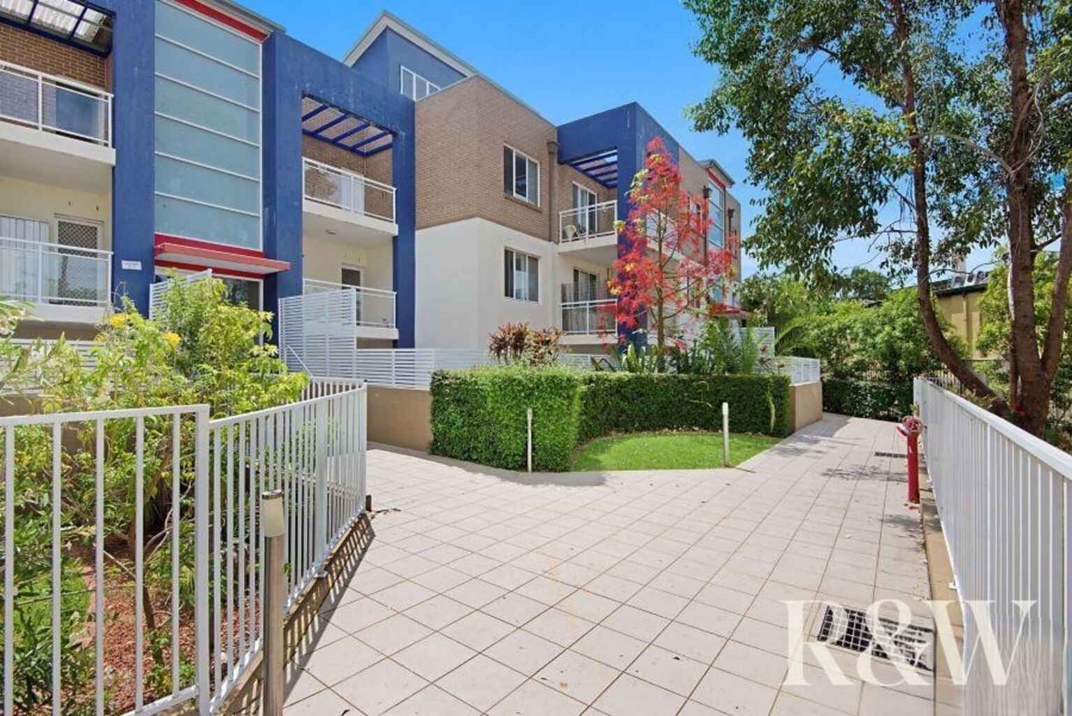 47/2-12 Civic Avenue Pendle Hill