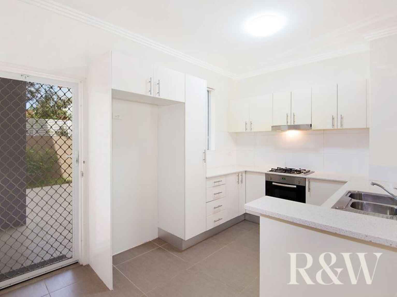47/2-12 Civic Avenue Pendle Hill