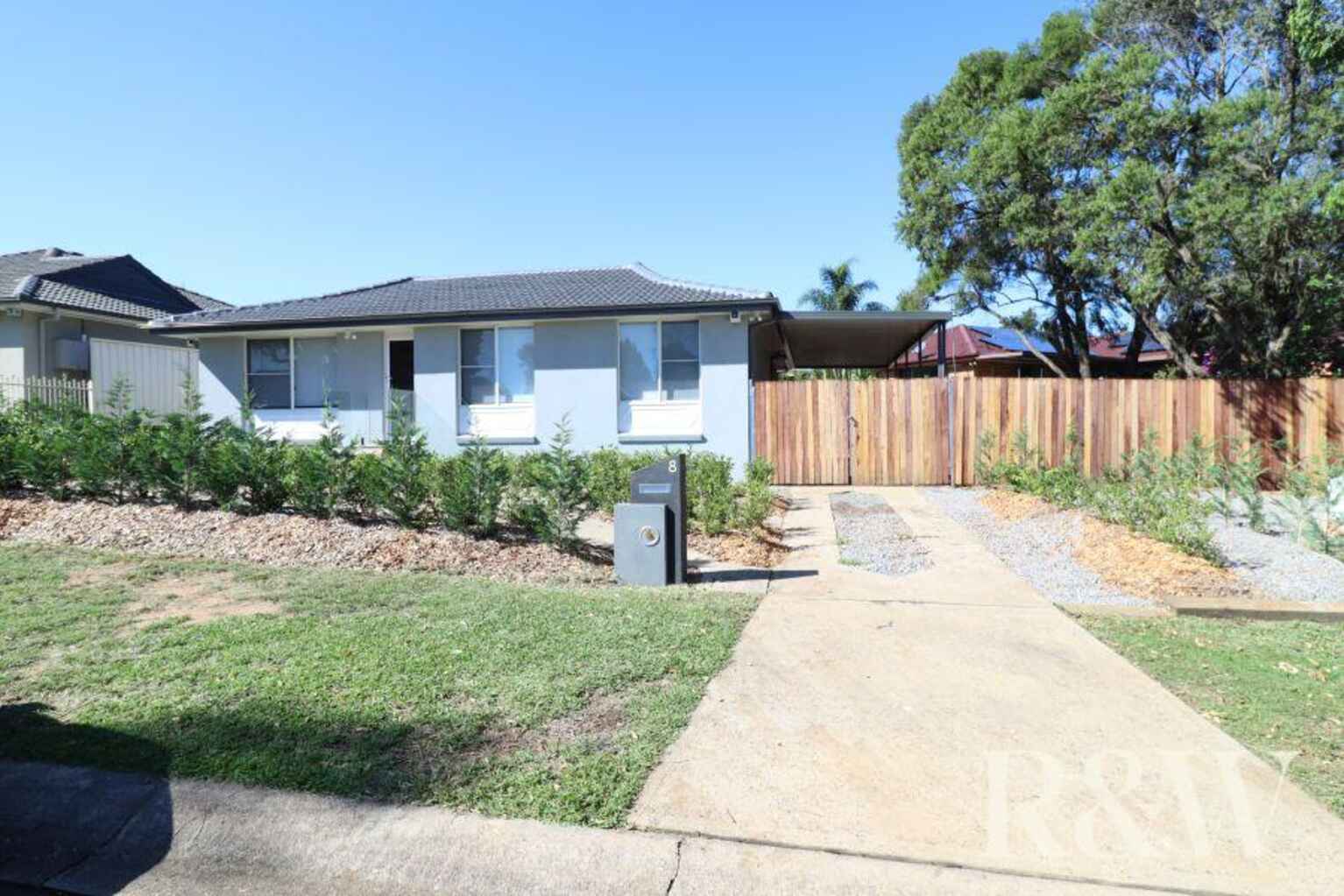 8 Nightmist Grove St Clair