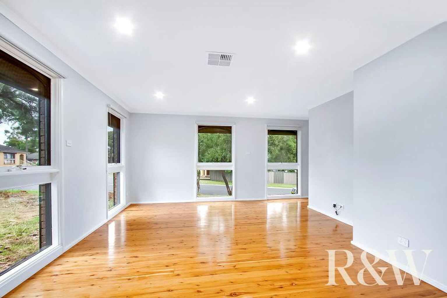 38 Garrick Road St Clair