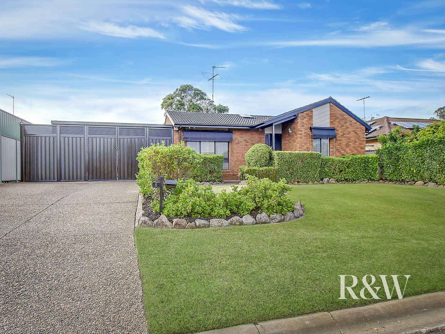 8 Kala Circuit St Clair
