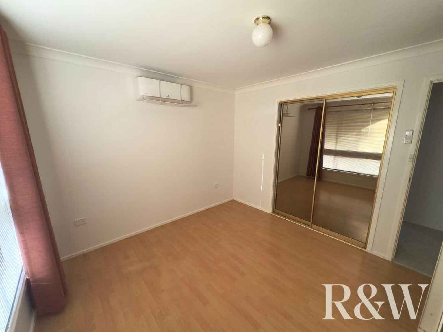 20 Kemerton Street St Clair