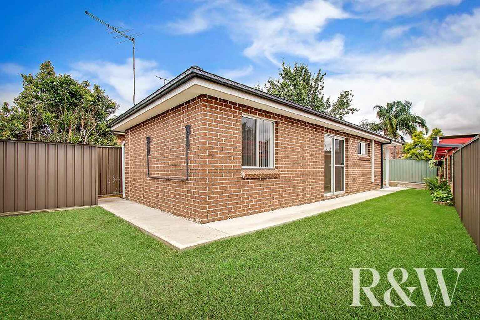 7A Hay Close St Clair