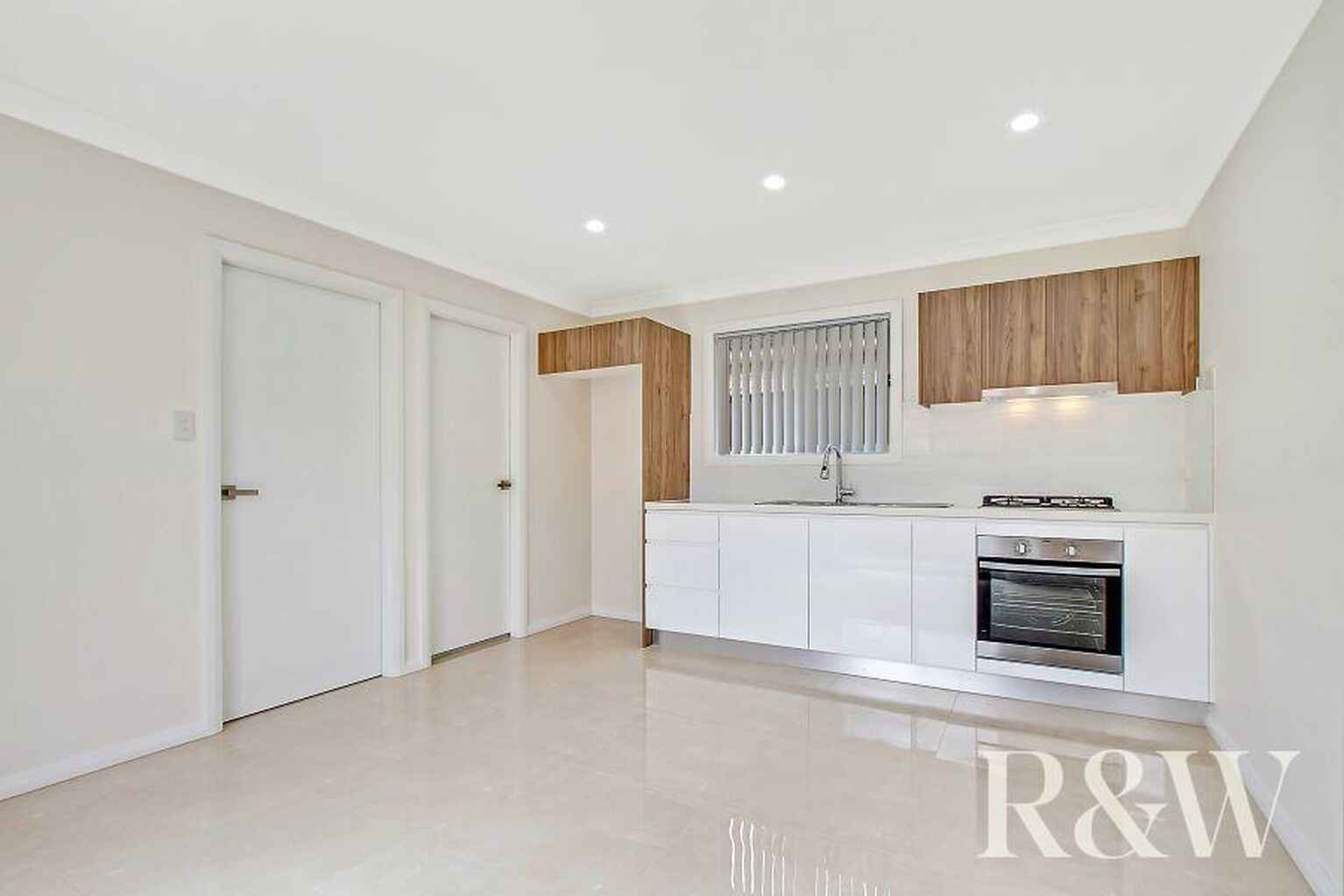 7A Hay Close St Clair