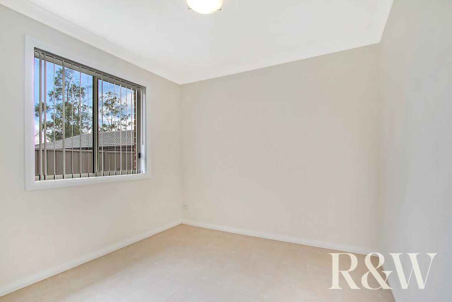 7A Hay Close St Clair