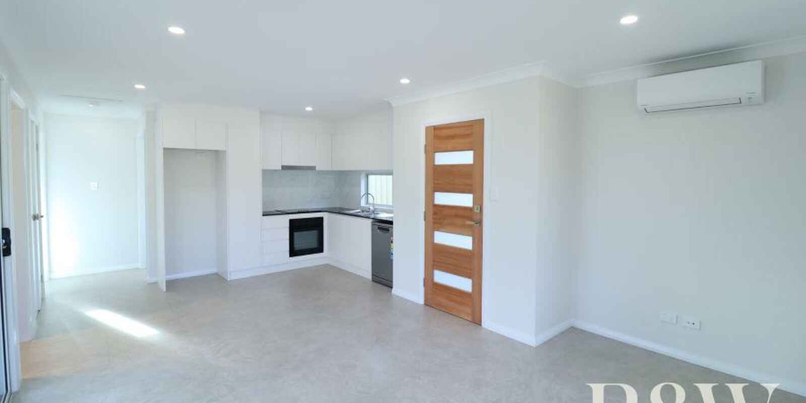 8A Nightmist Grove St Clair
