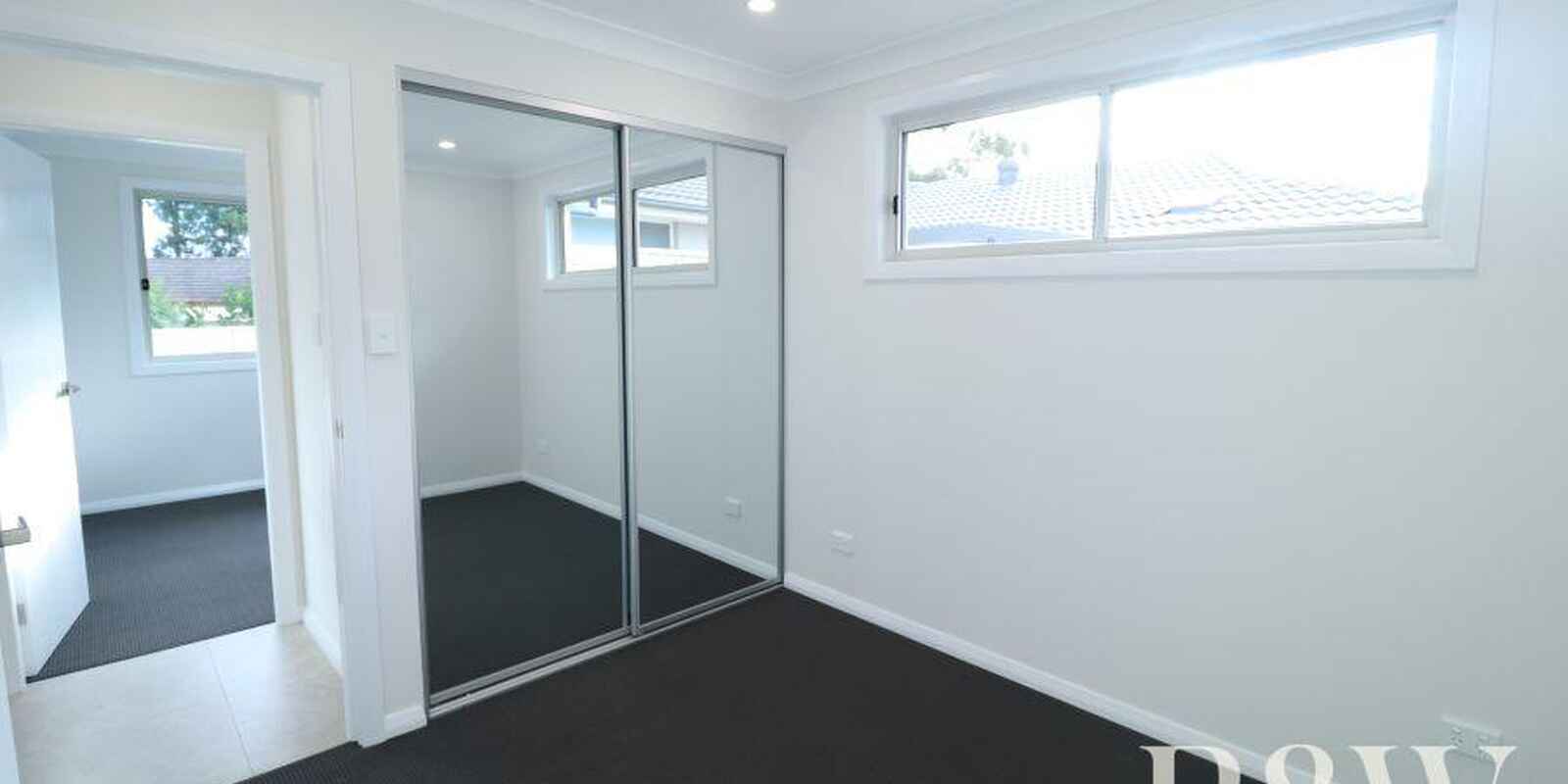 8A Nightmist Grove St Clair