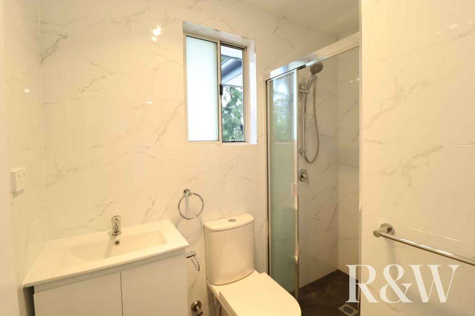 8A Nightmist Grove St Clair