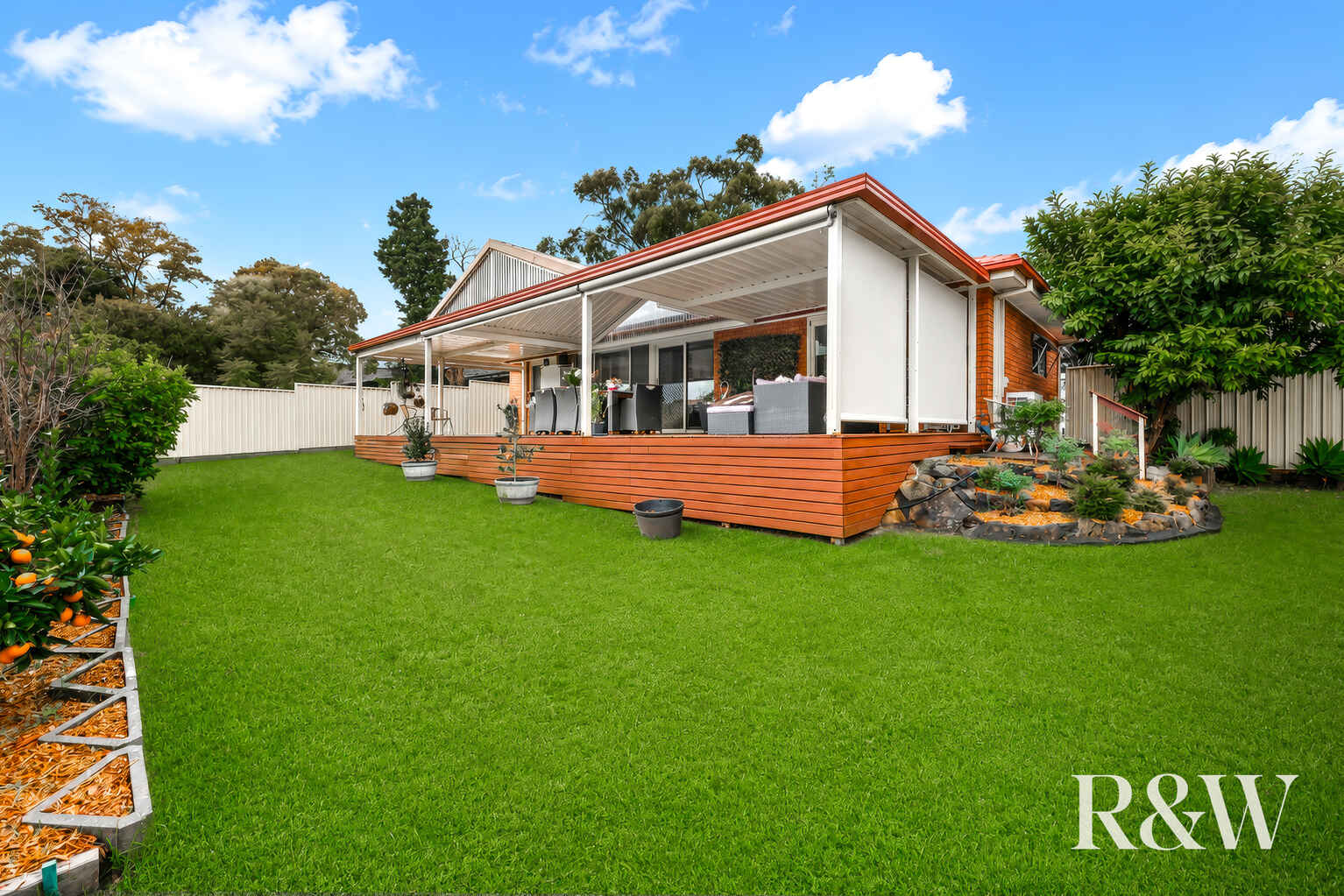 4 Nightmist Grove St Clair