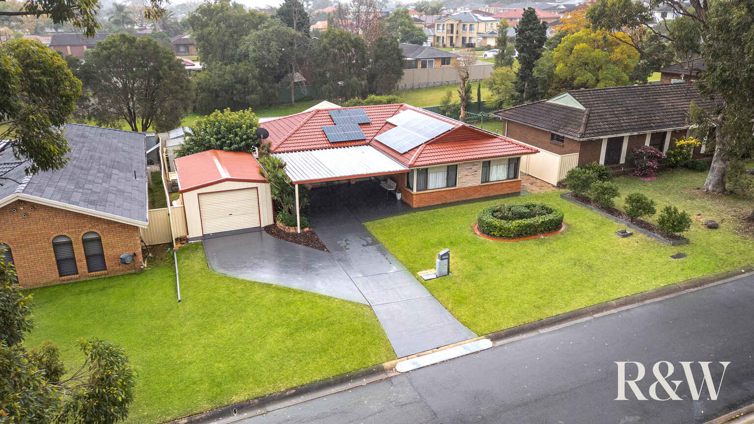 4 Nightmist Grove St Clair