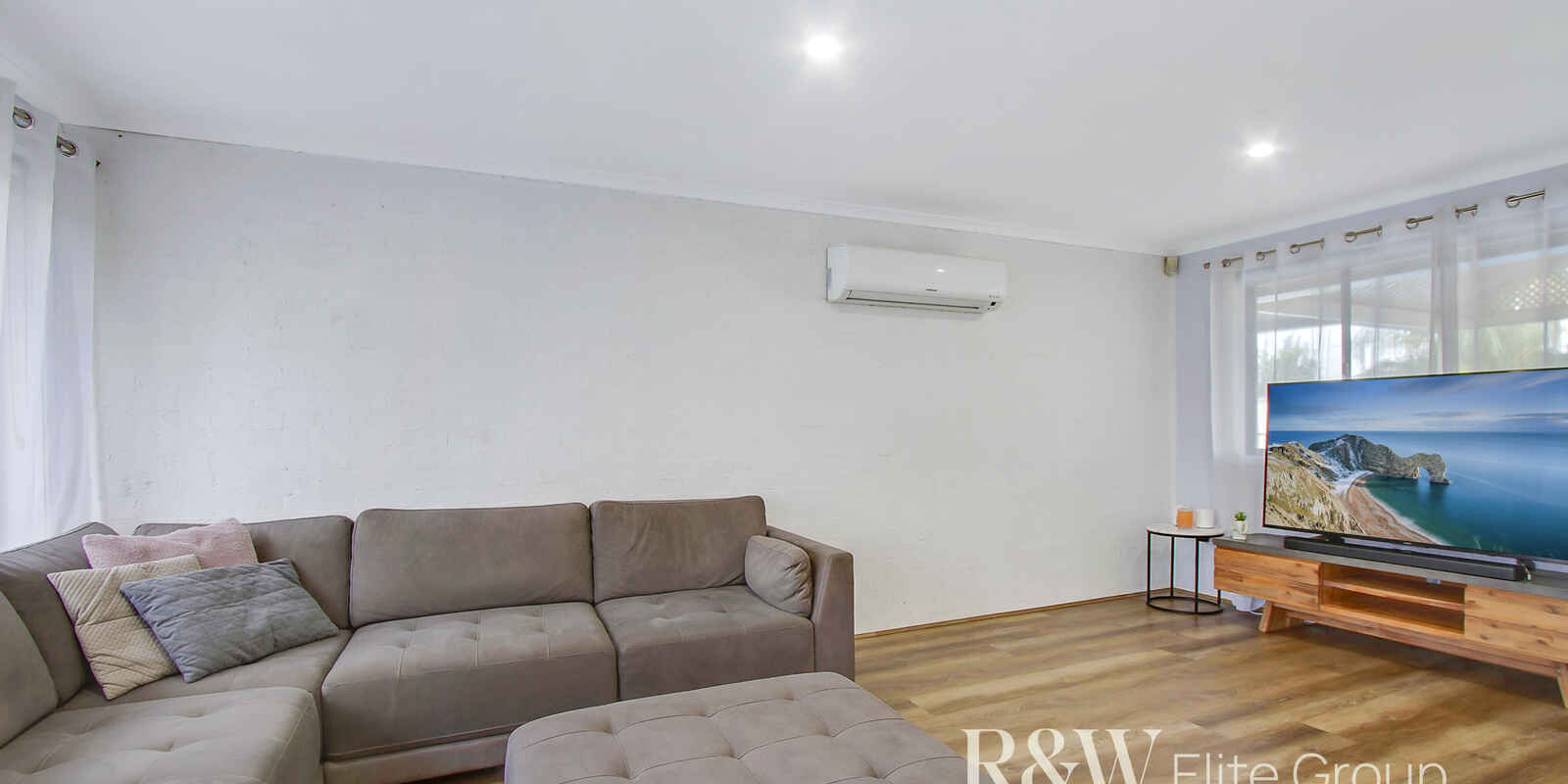 4 Como Close St Clair