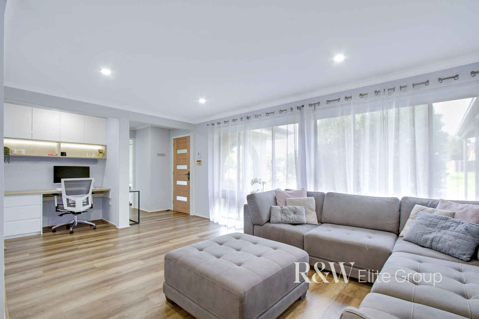 4 Como Close St Clair