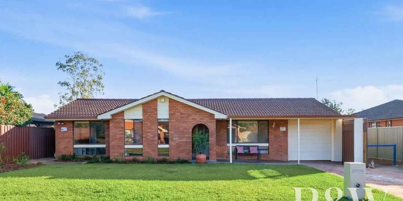 27 Grevillea Drive St Clair